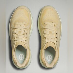 Strongfeel Women’s Training shoe: Size 7